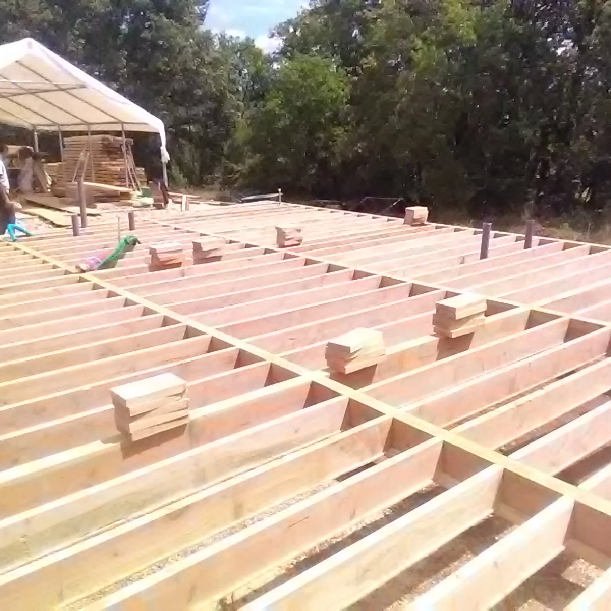 Image de construction de maison en bois