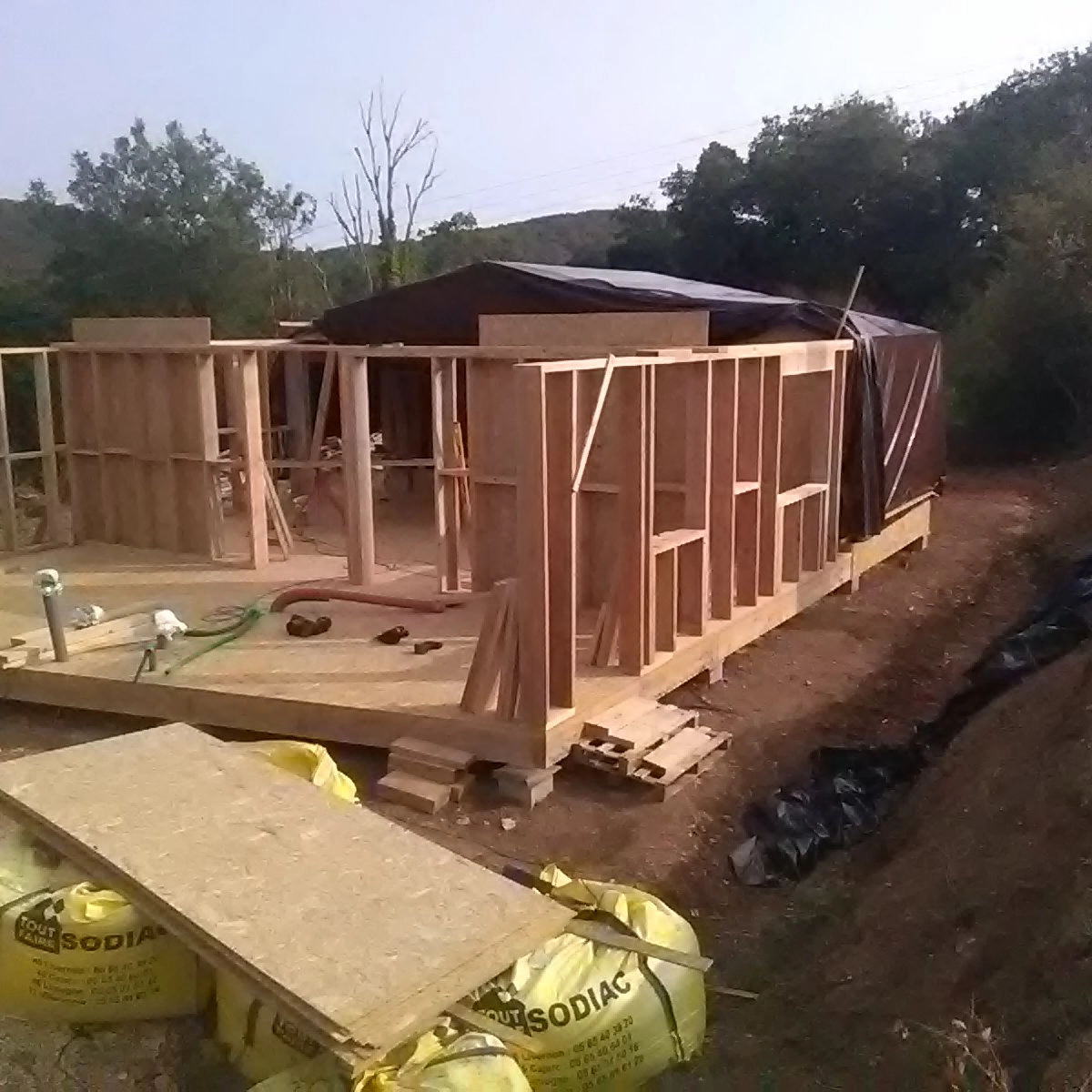 Image de construction de maison en bois
