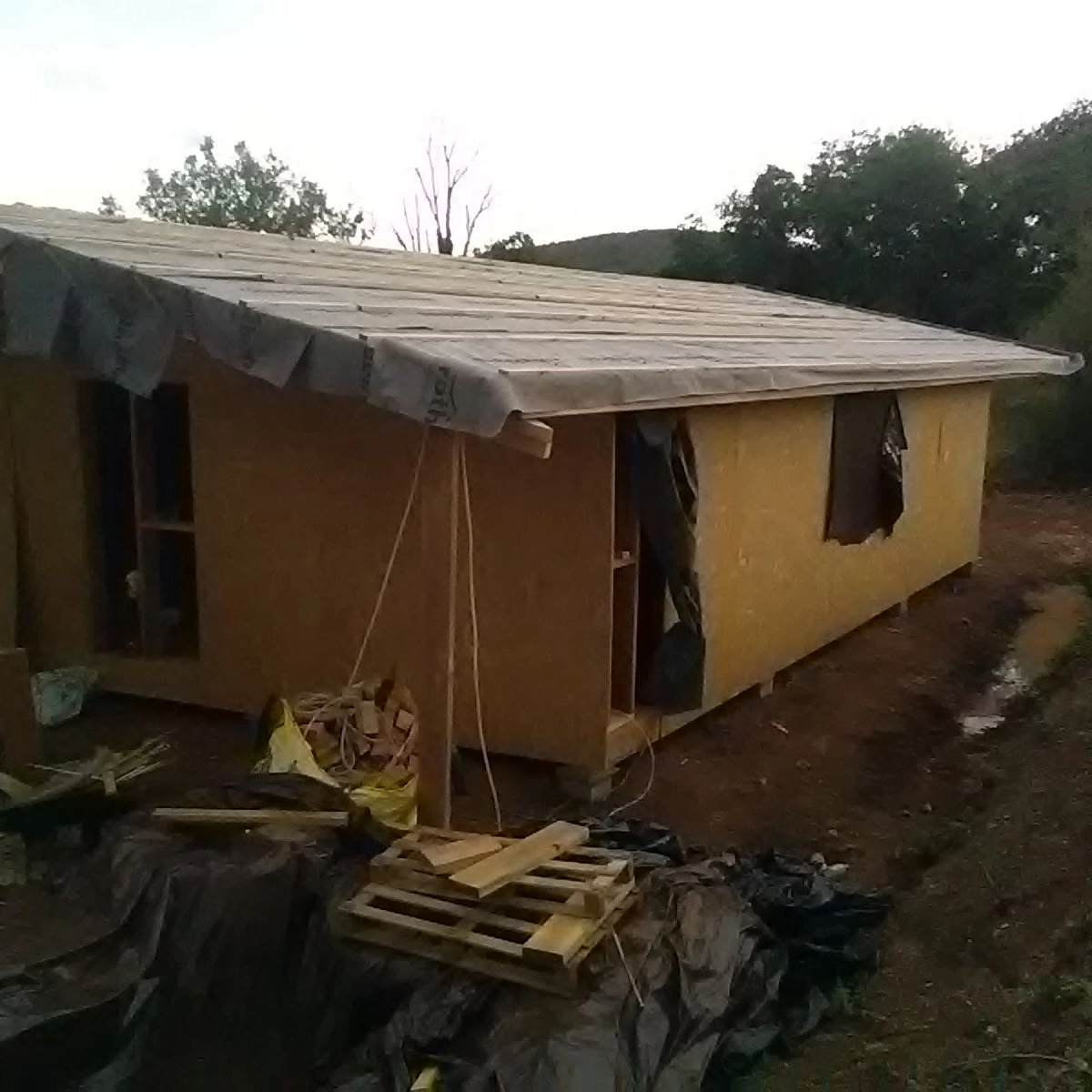 Image de construction de maison en bois
