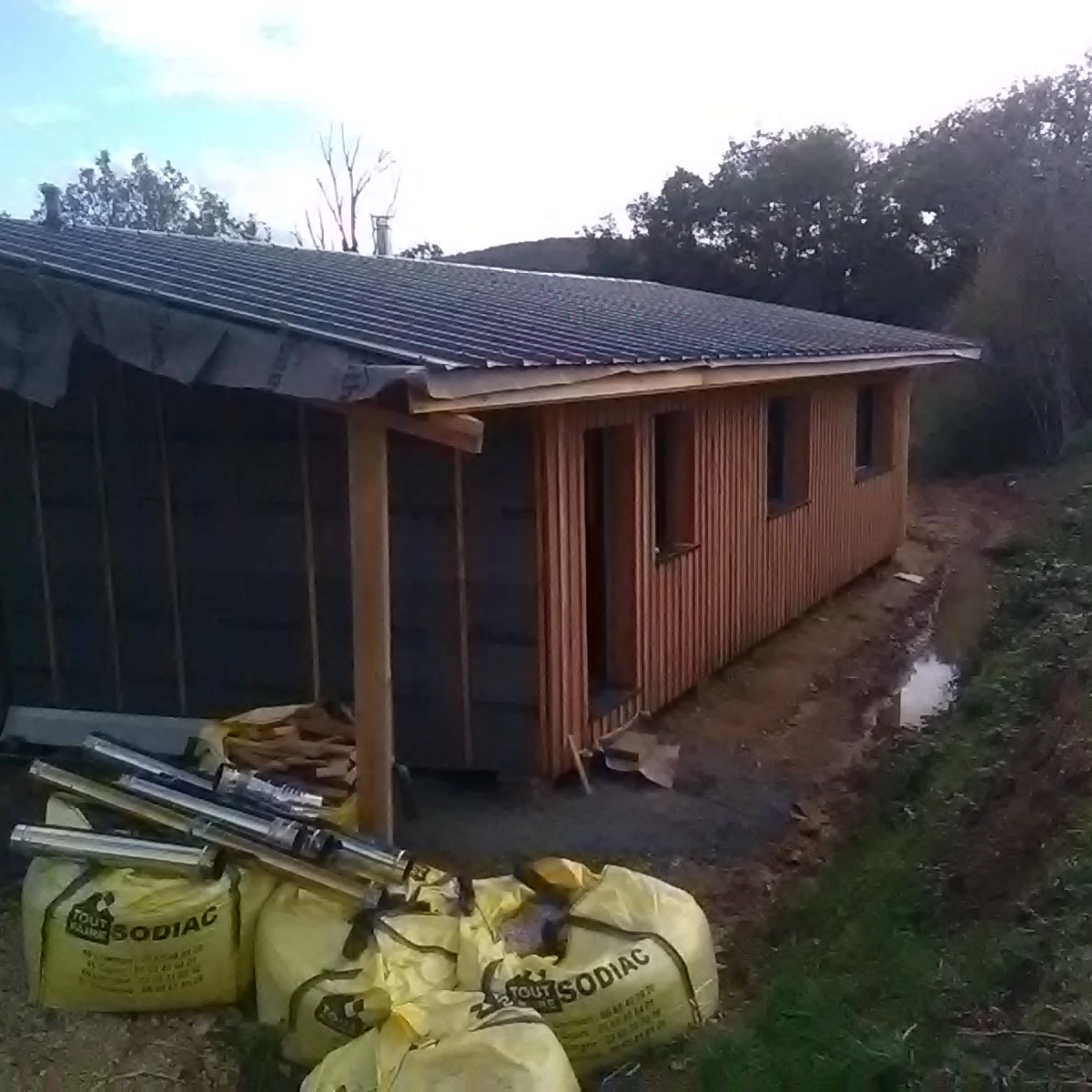 Image de construction de maison en bois